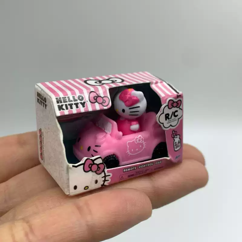 Cartoon Figurine Hello Kitty M - Drone Vera Rc ulasan dan harga