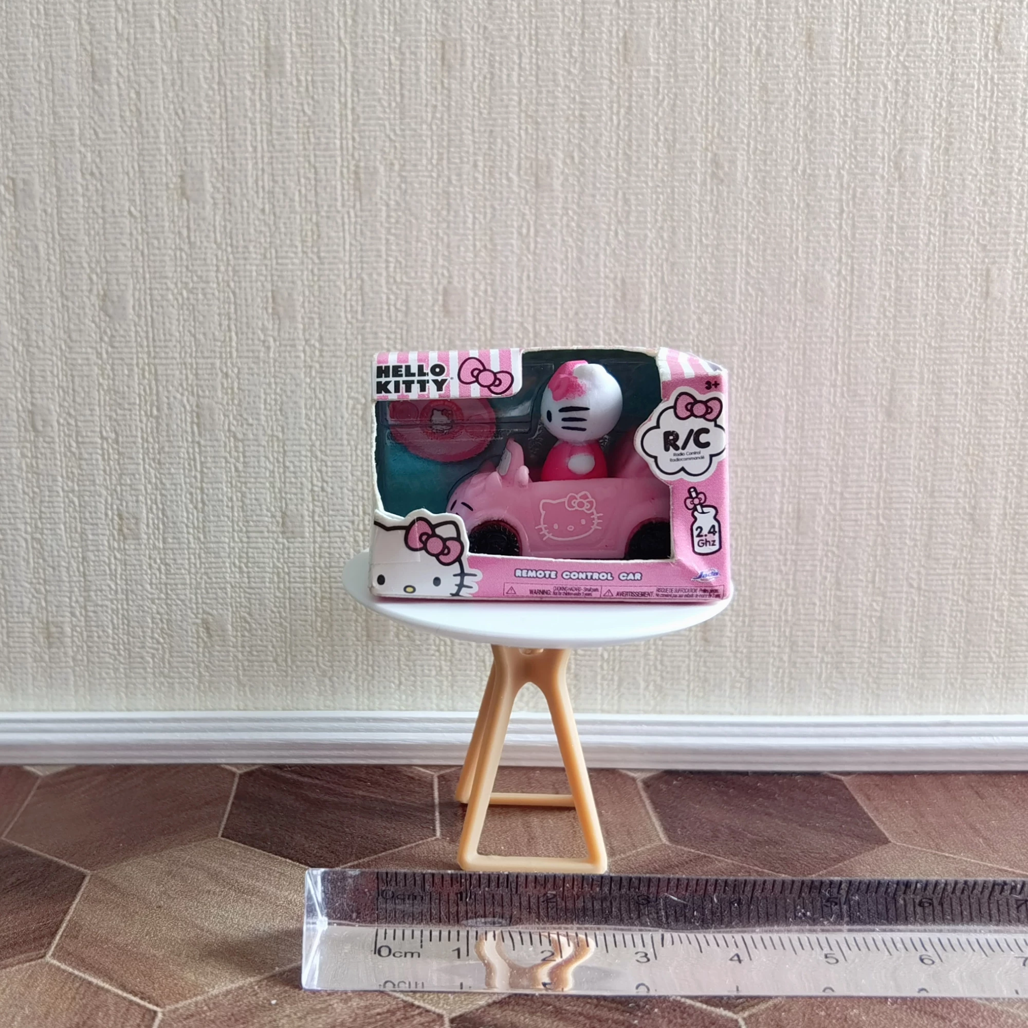 Cartoon Figurine Hello Kitty M - Drone Vera Rc ulasan dan harga